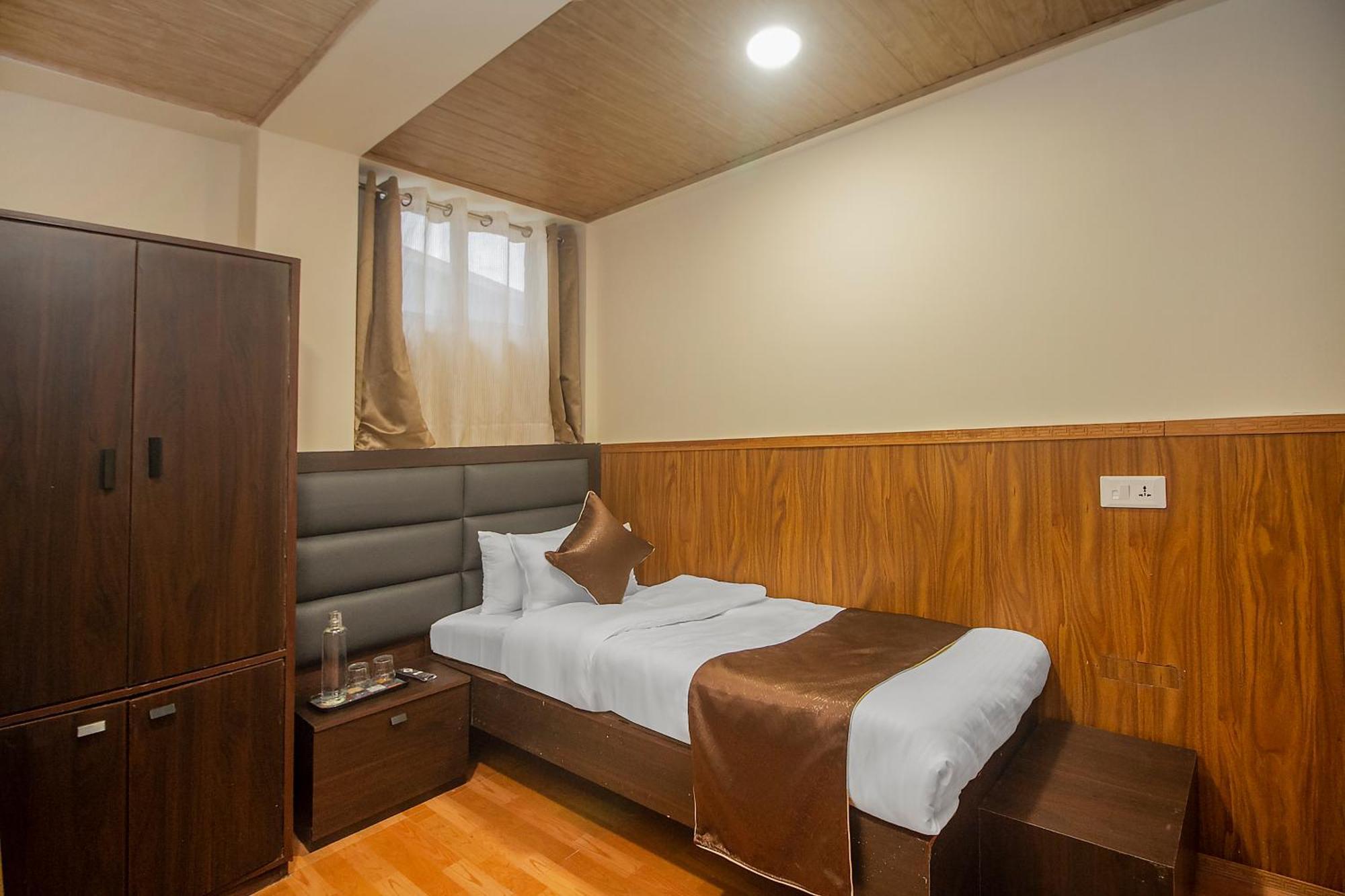 Hotel Tibet Gallery Гангток Екстериор снимка