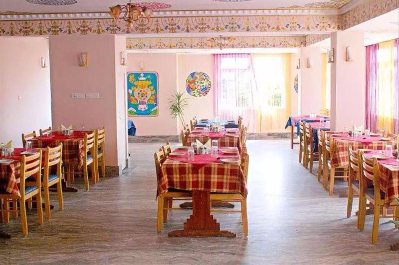 Hotel Tibet Gallery Гангток Екстериор снимка